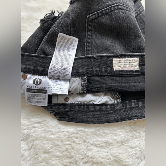 Levi’s Shorts - Picture 3 of 3